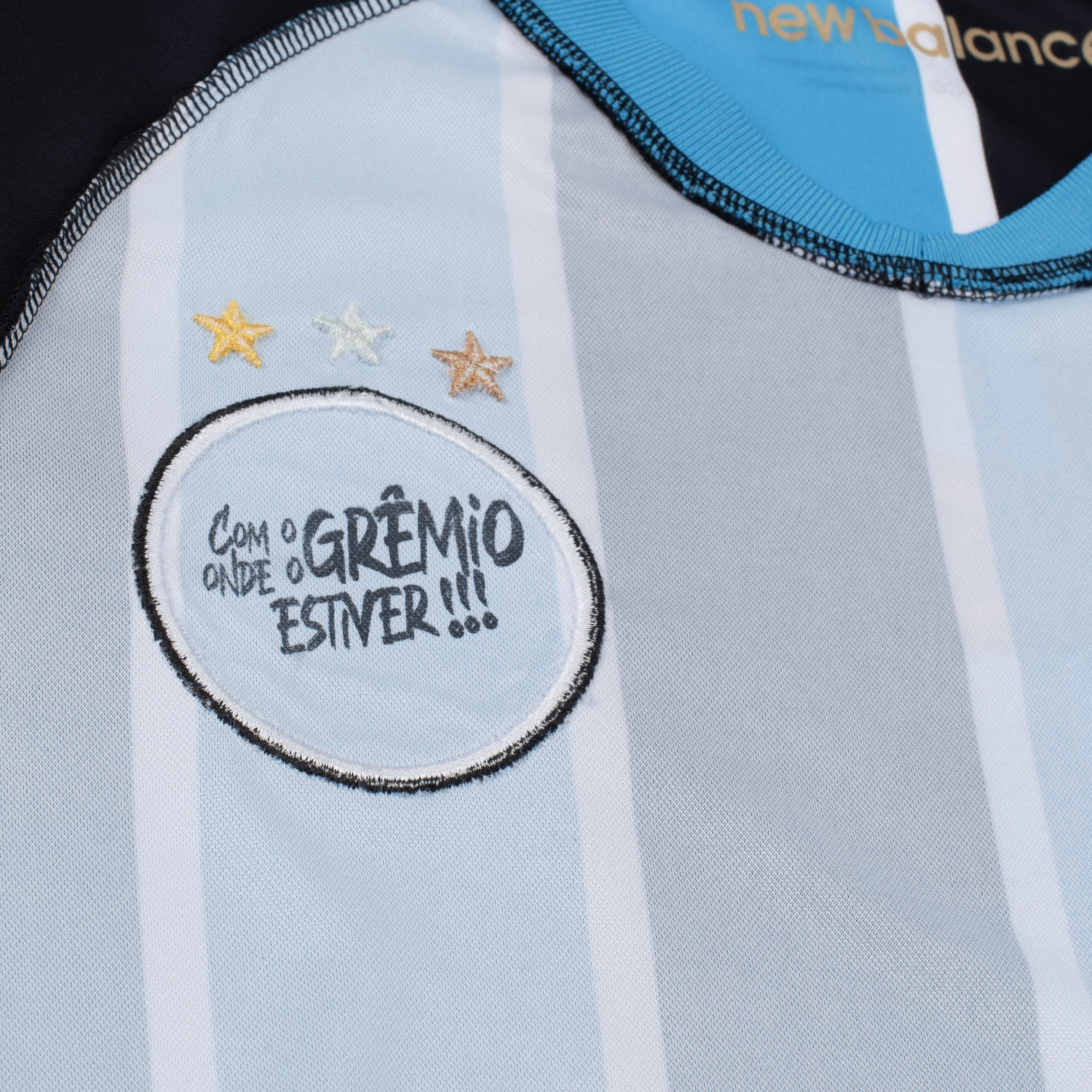 Camisa feminina Grêmio 2026 New Balance vista frontal para ajuste e conforto